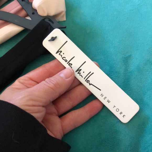 NWT Nicole Miller 5 Pack Thongs Sz M - great stocking stuffer bundles - Picture 5 of 7